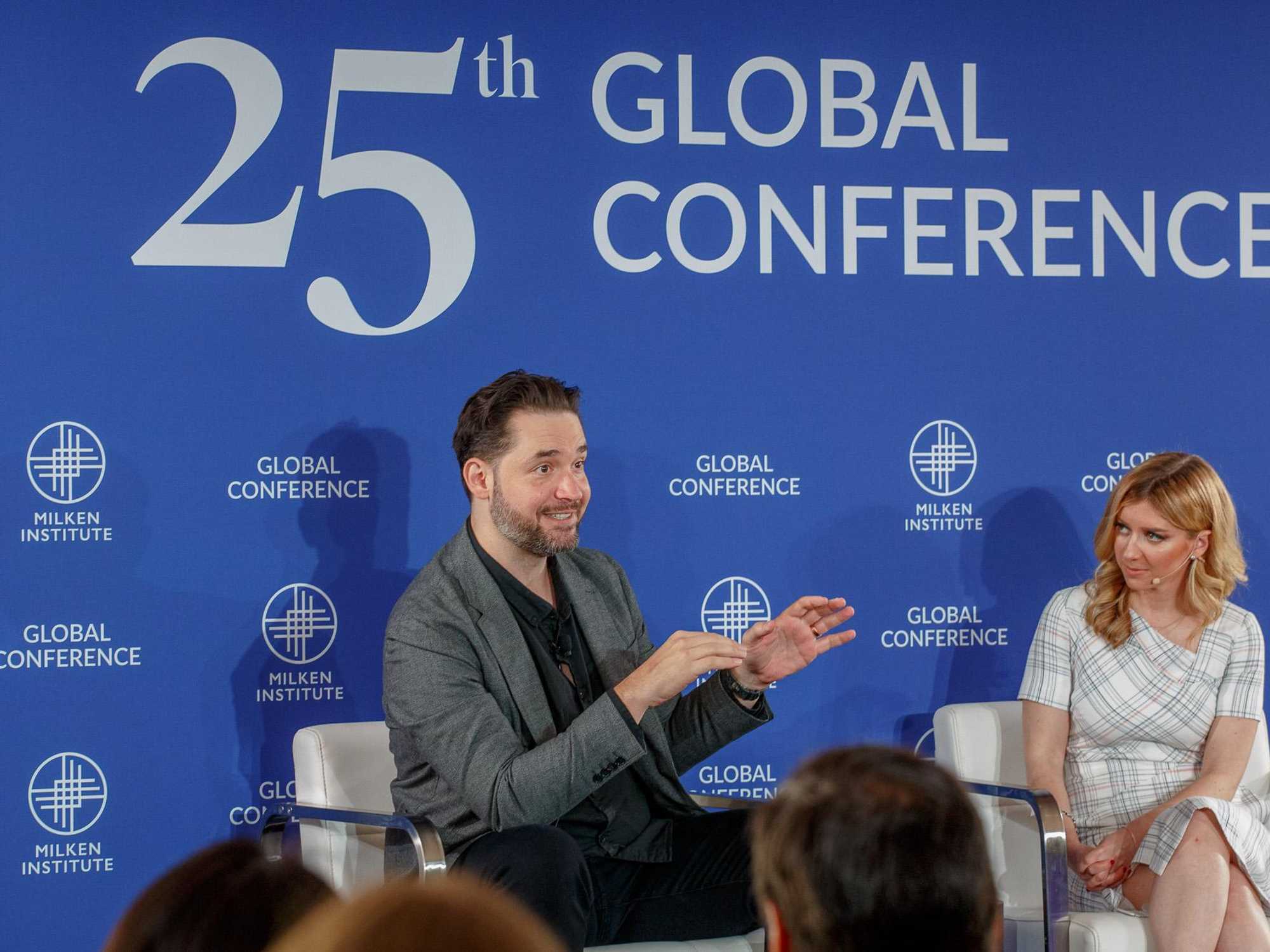 Reddit Co-Founder Warns of Elon Musk’s ‘Unique Challenge’ With Twitter