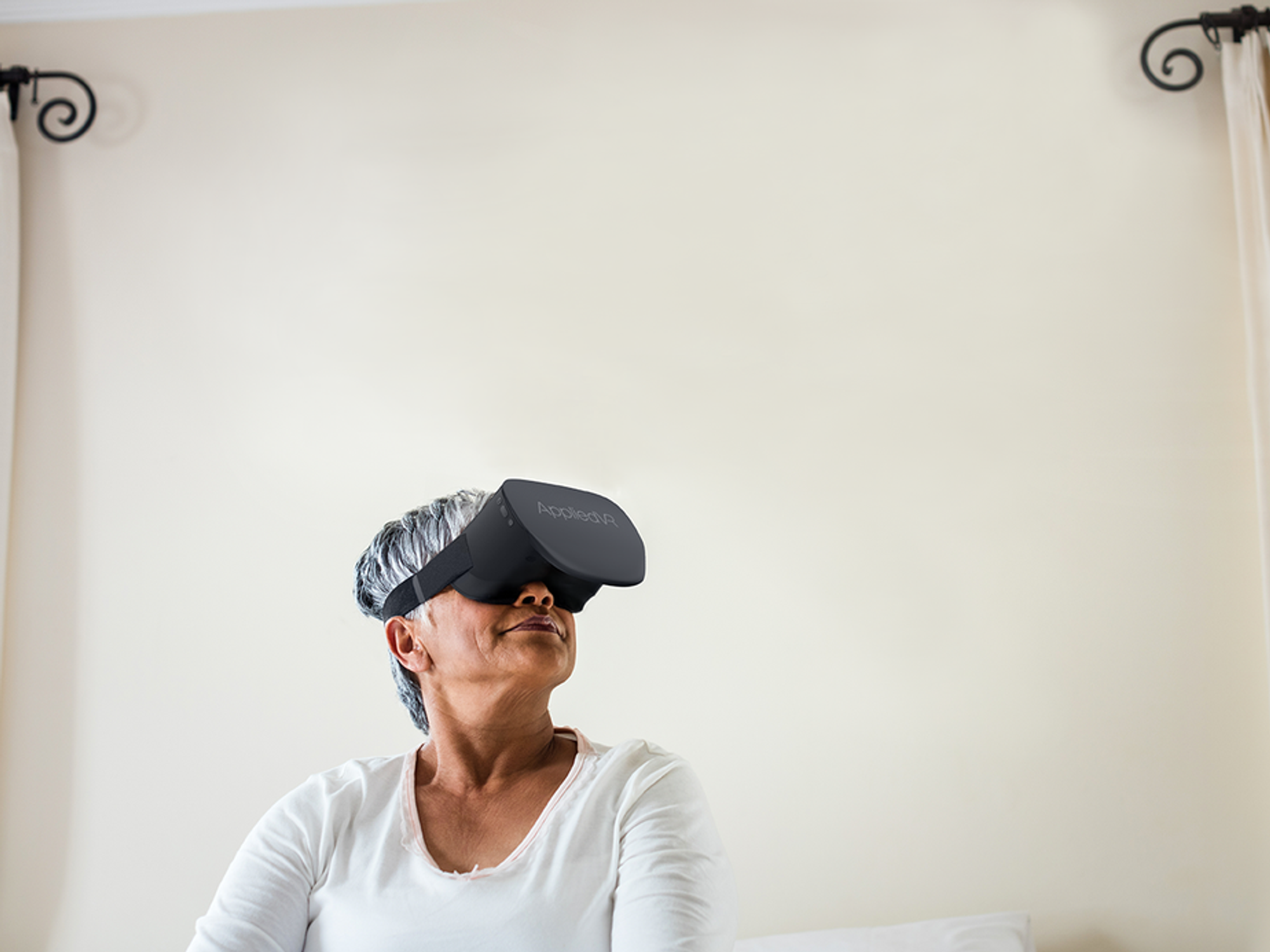 A Virtual Reality Platform to Treat Lower Back Pain Is Now FDA-Approved