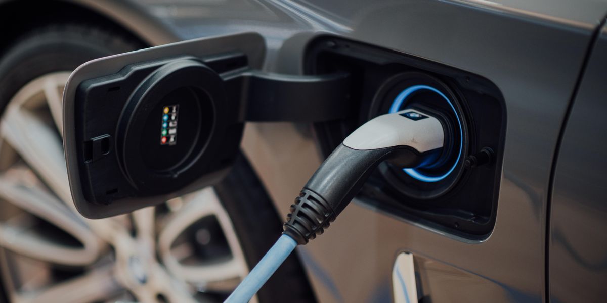 Hybrid EVs: A Bridge to the Future or a Waste of Time?