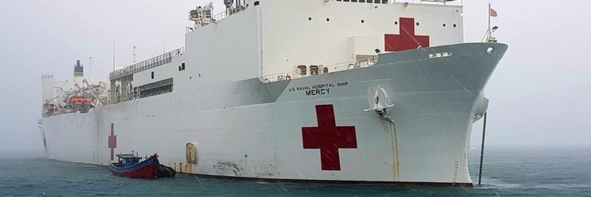 Coronavirus Updates: Mercy Hospital Ship Arrives in L.A., Gates Warns About COVID-19 Fight, SMMUSD Closes Indefinitely