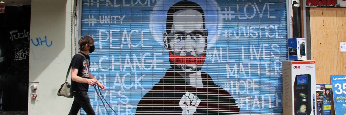 George Floyd Protests: Music Industry Vows 'Blackout Tuesday'; Snap CEO Calls for Reparation Commission; Cities Impose Midday Curfews