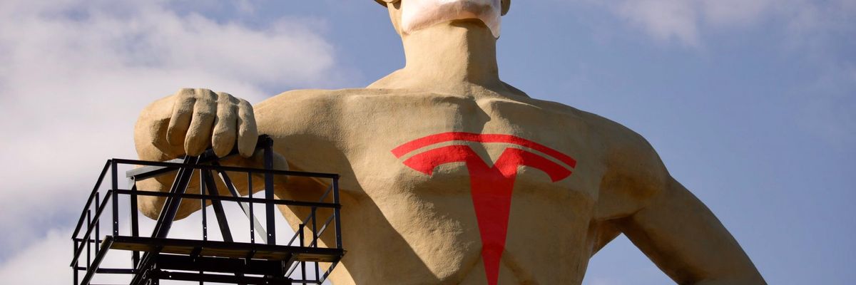 There's a Seven-Story Tall Statue of Elon Musk in Tulsa (Really)
