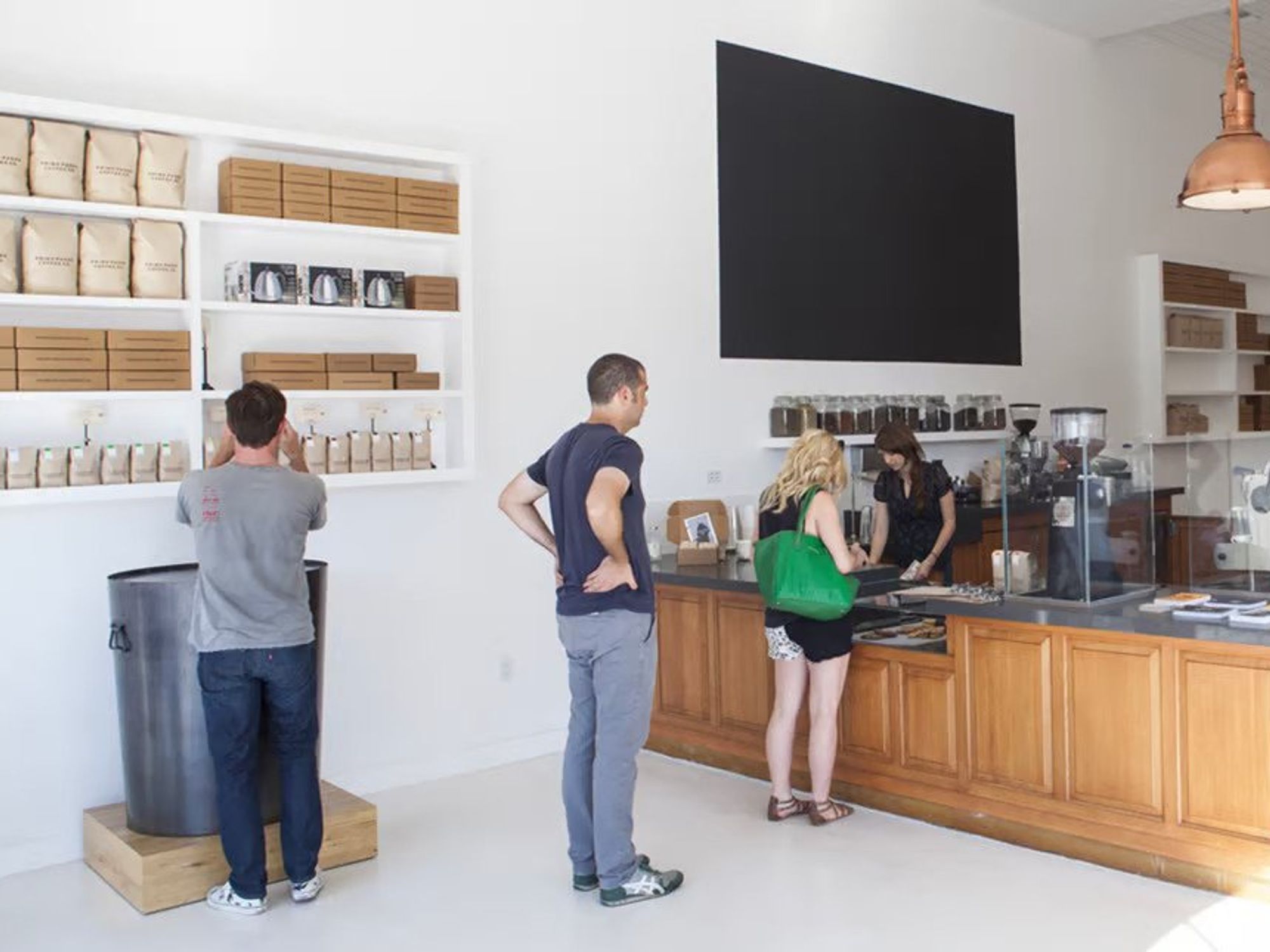 ☕️ Top Cafes For Running into LA's Tech Leaders