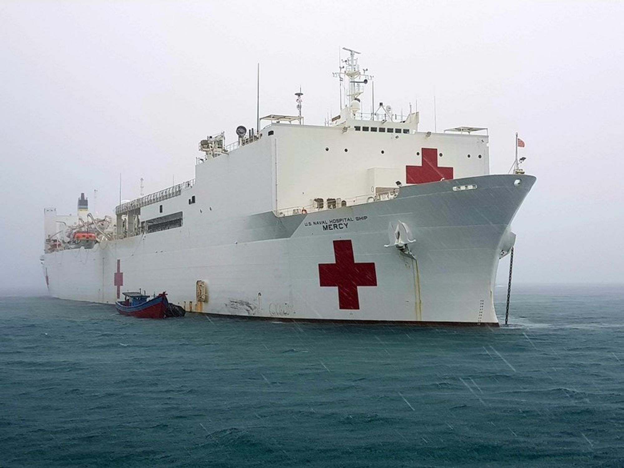 Coronavirus Updates: Mercy Hospital Ship Arrives in L.A., Gates Warns About COVID-19 Fight, SMMUSD Closes Indefinitely
