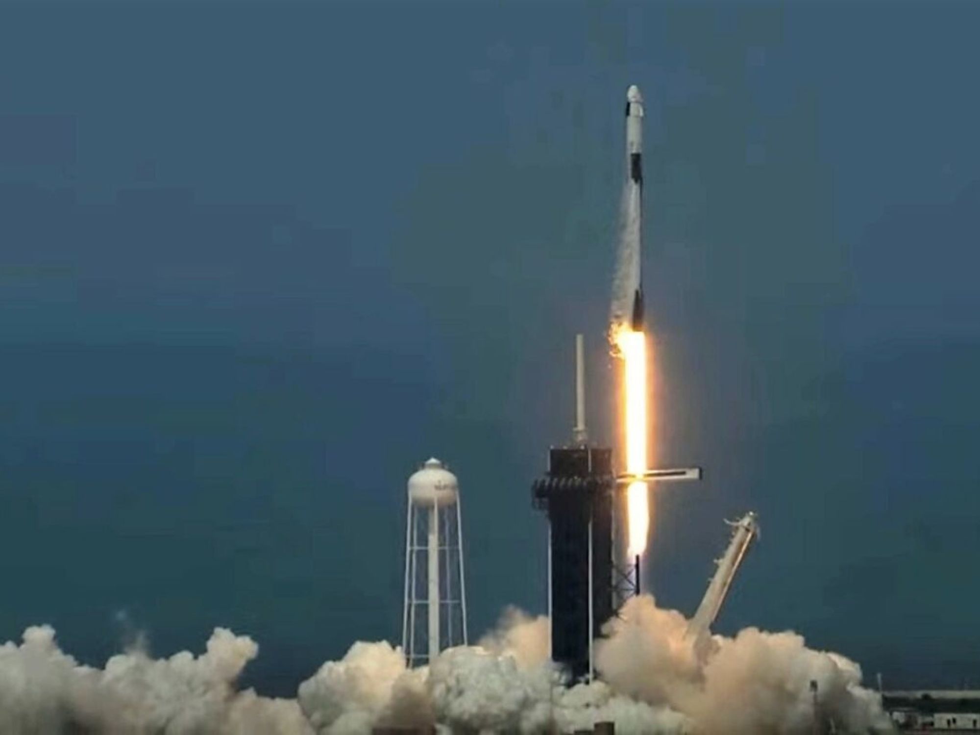 SpaceX Wins Space Force Contract to Launch Two Missions