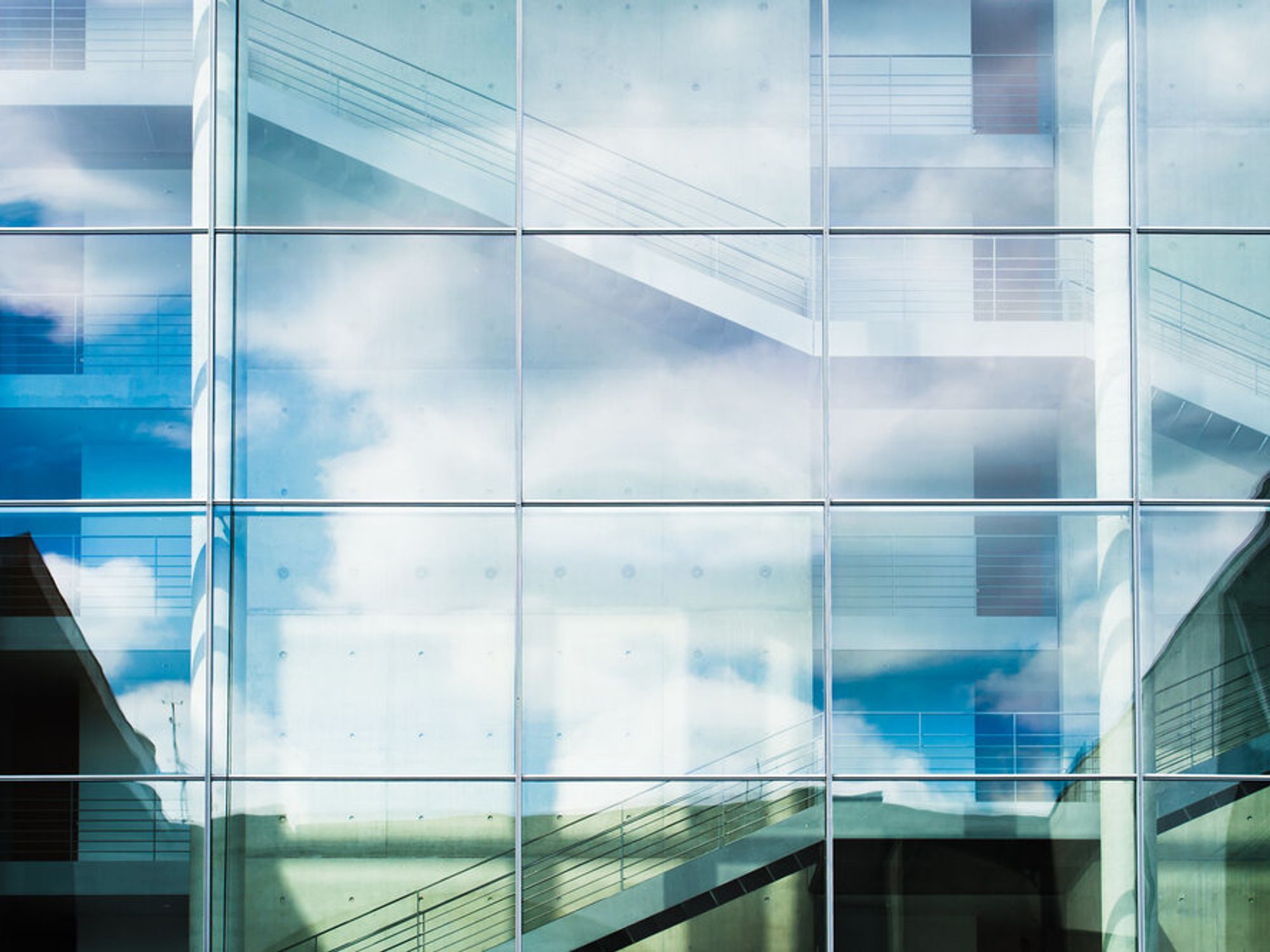 L.A. Tech Updates: 'Smart' Glass Gets a Boost