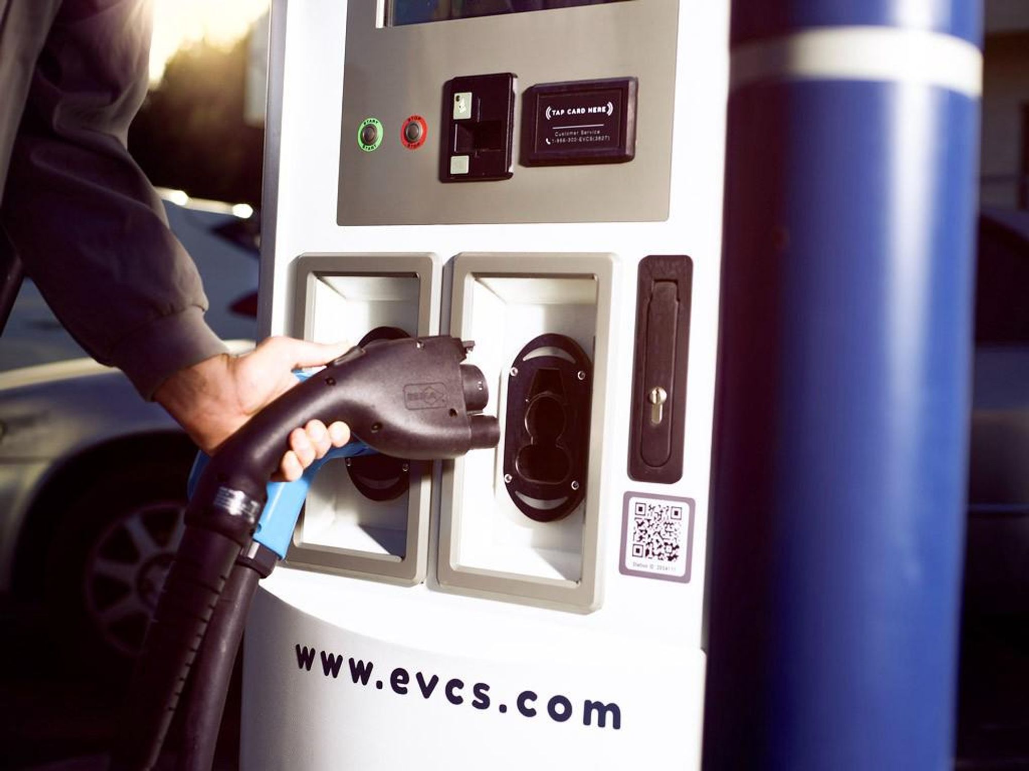West Coast Electric Highway Project Charges Ahead as EVCS Adds Stations