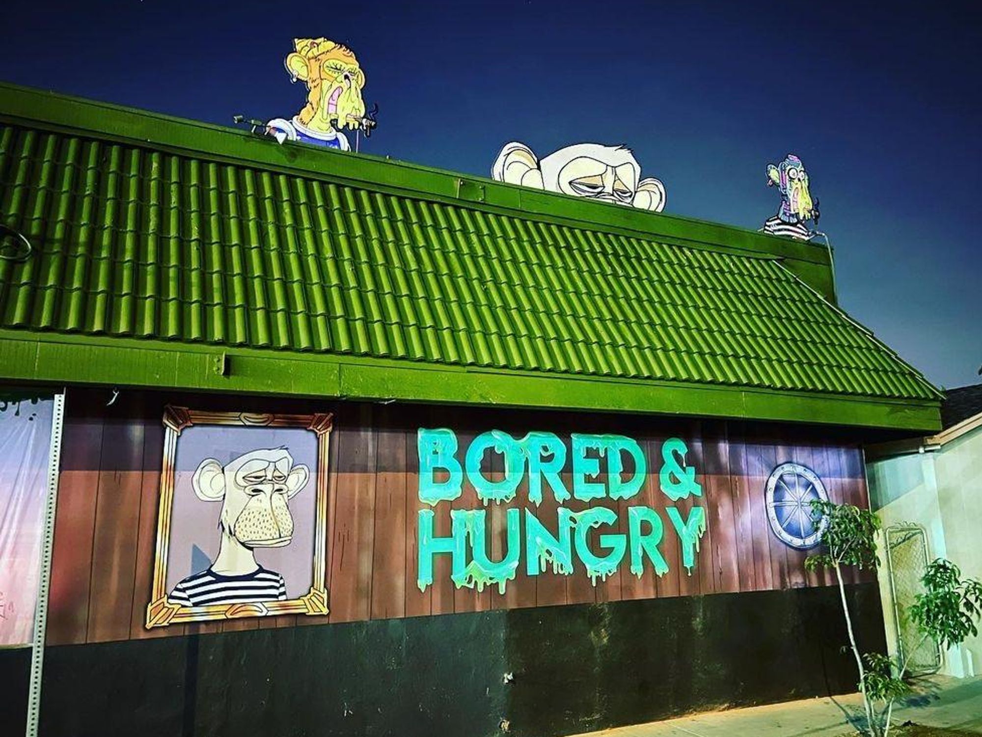 Long Beach’s NFT-Themed Restaurant Still Accepts Crypto For Now