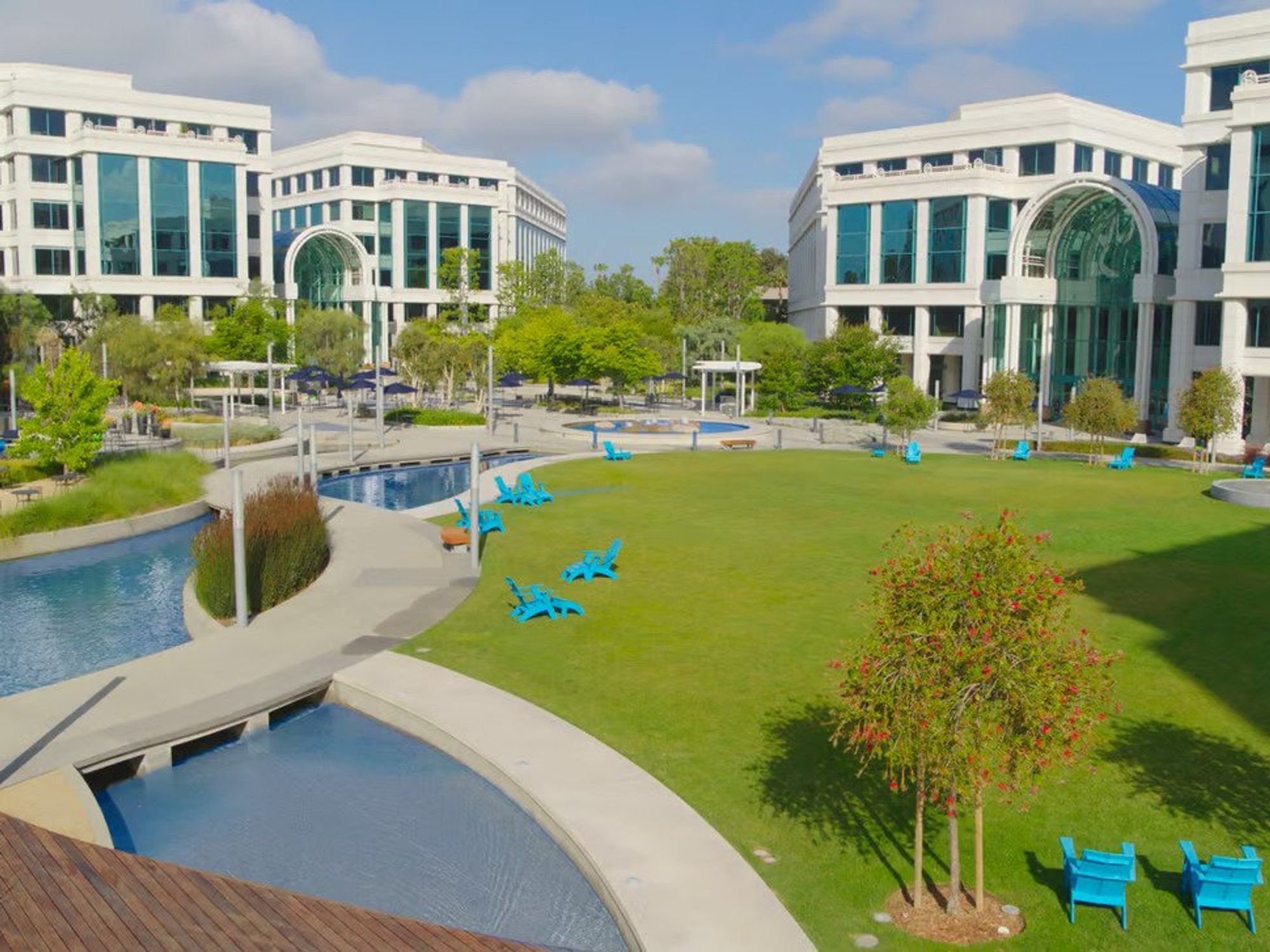 💻 Want the inside scoop on founders and VCs' favorite LA co-working spots?