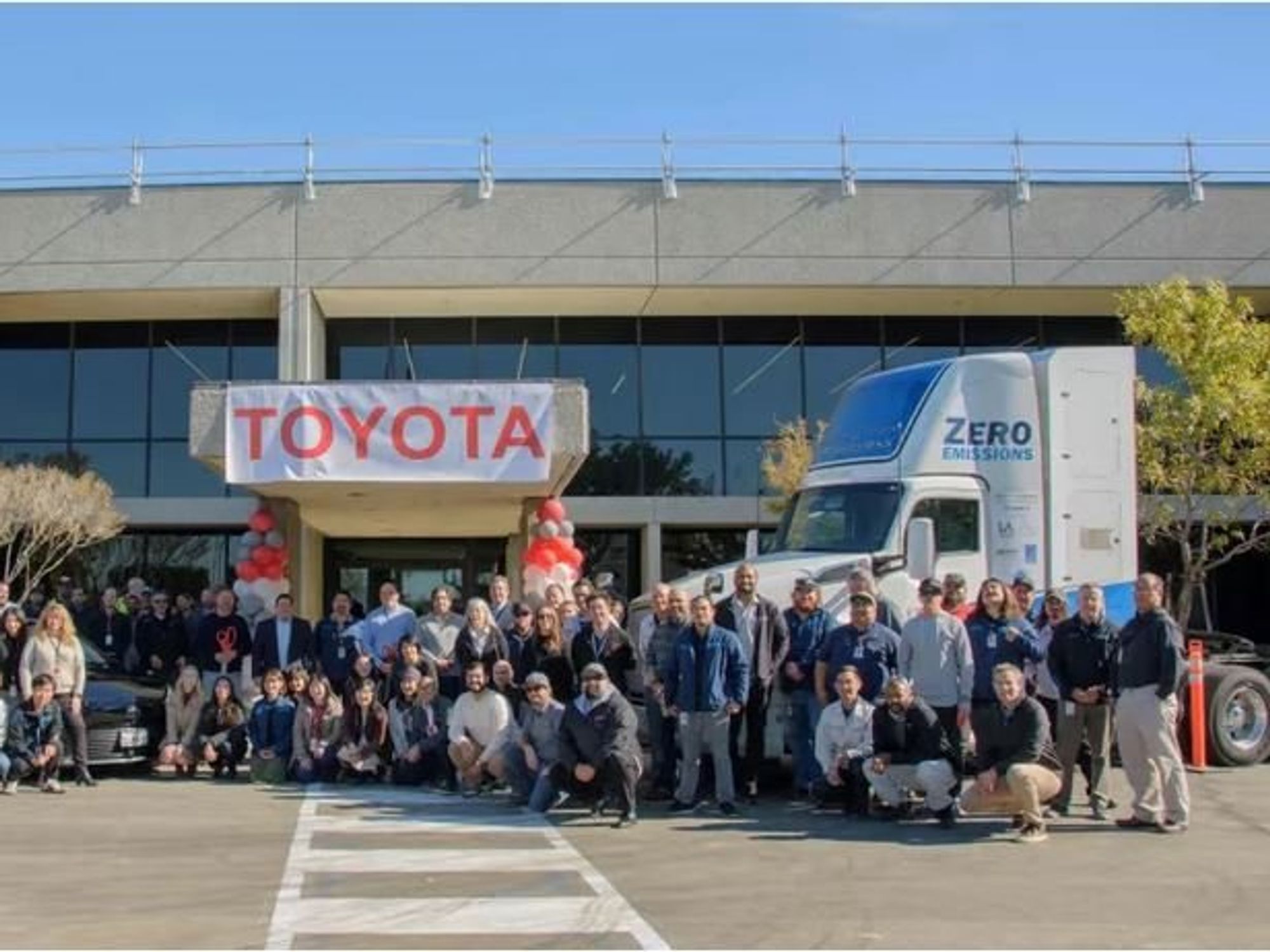 đźš— Toyota Launches H2HQ in
Advanced
Gardena