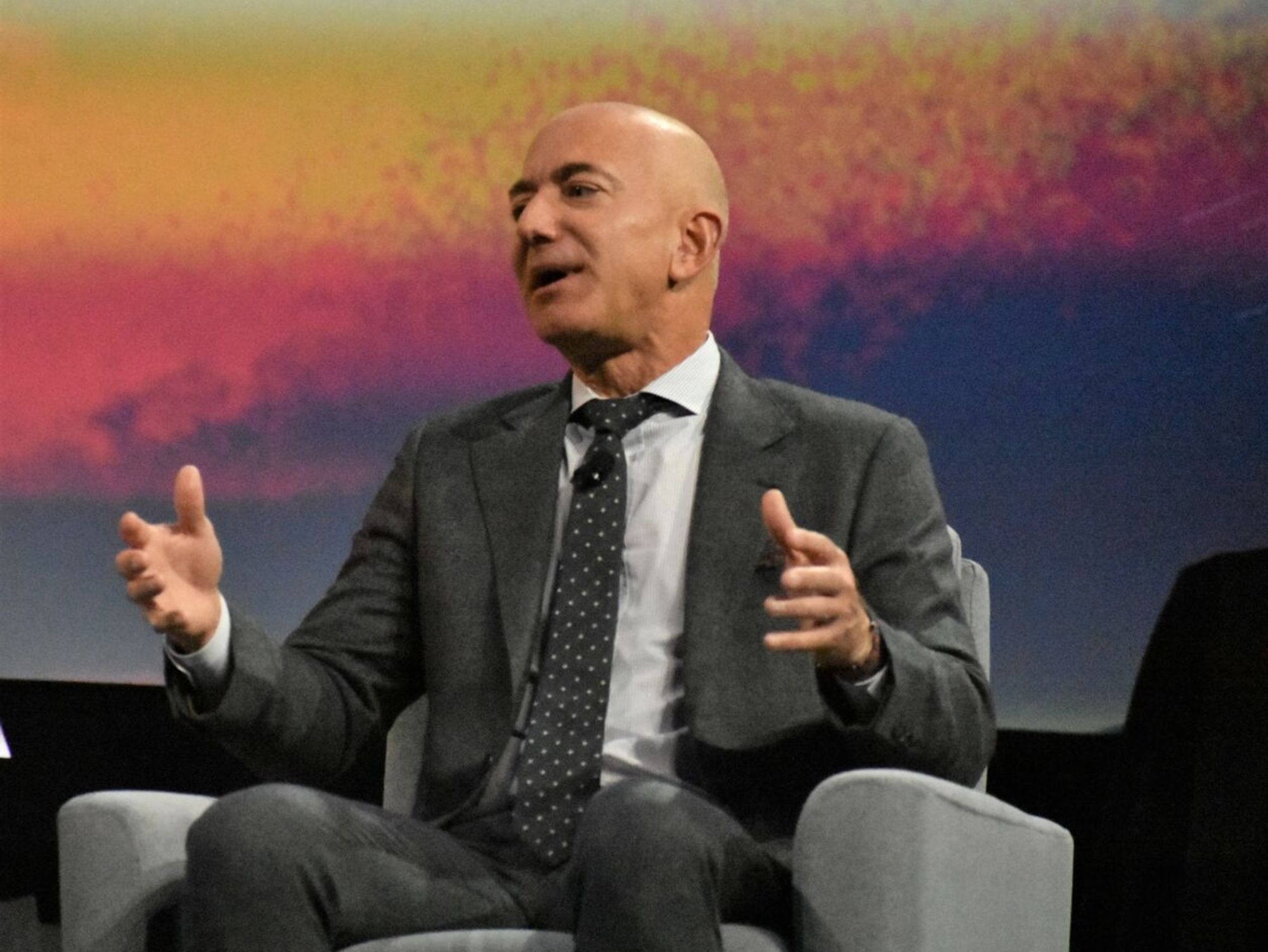 Report: Jeff Bezos Buys L.A. Mansion for $165M