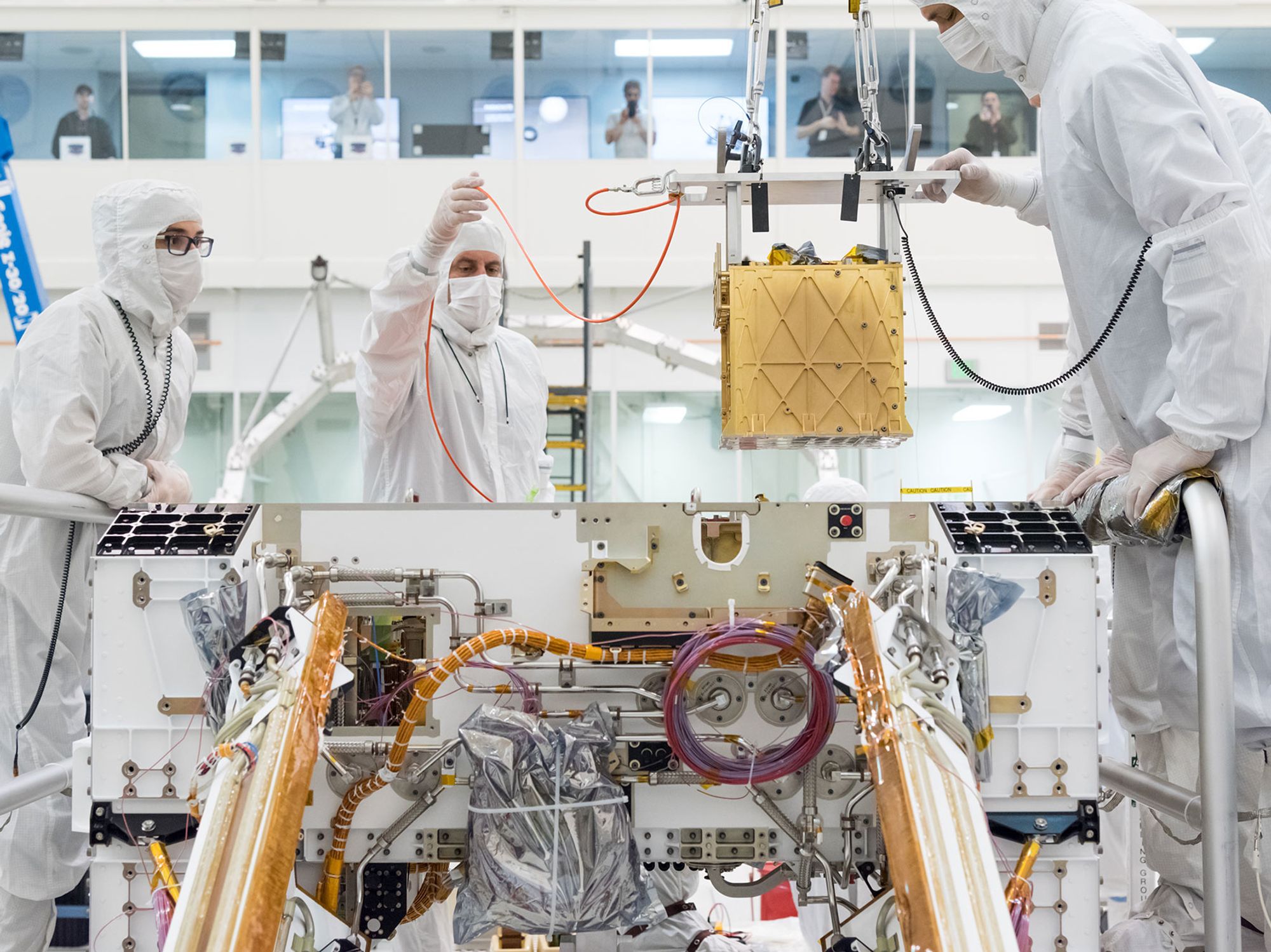 Mission to Mars: JPL Unveils Toaster-Sized Tech that May Create Oxygen on Red Planet