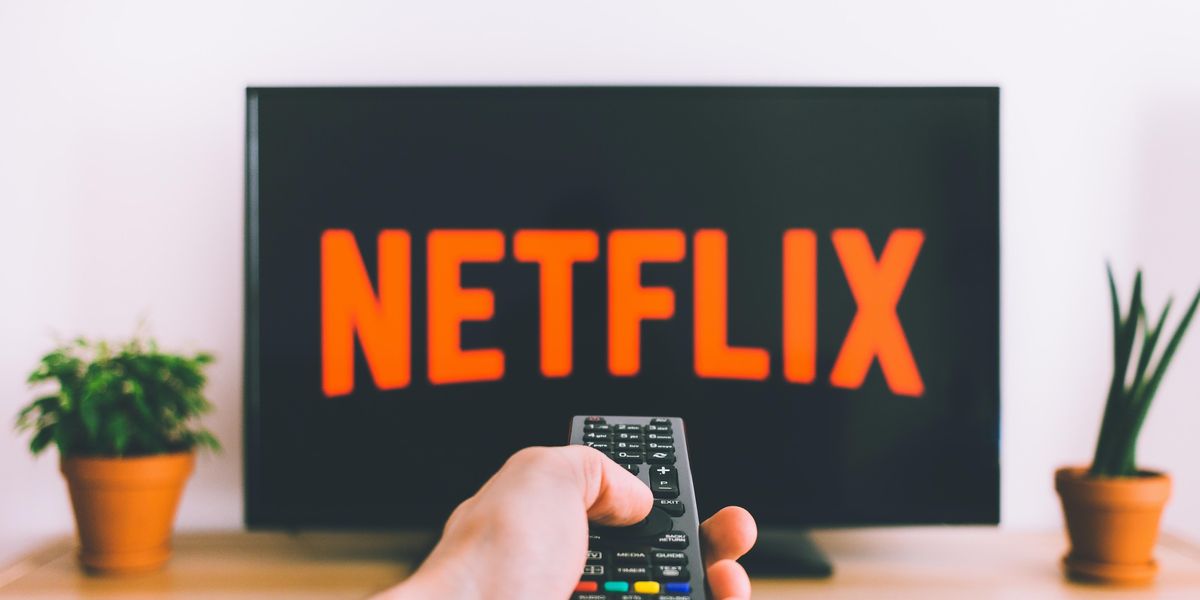 Netflix’s Pivot to Ads Boosts An Already Hot Smart TV Market