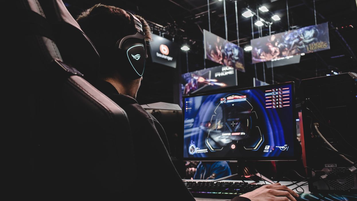 Top Women Esports Players Earn Far Less Than Men, According to a New Report