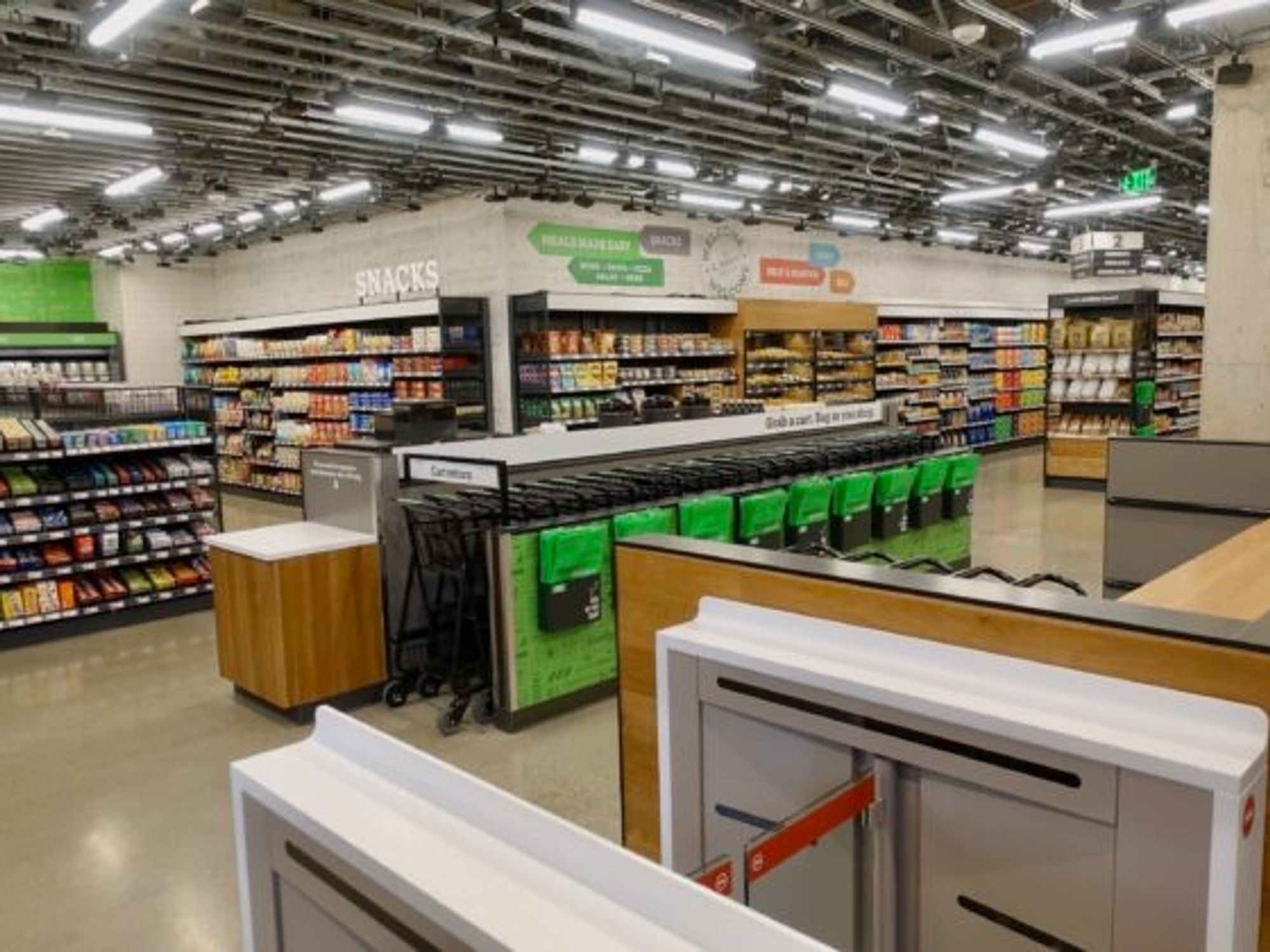 Amazon Unveils Cashier-less Supermarket of the Future — and L.A. Waits in Line