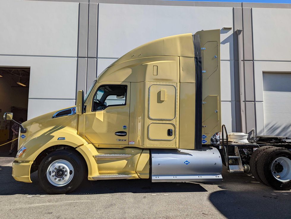 The Californian branch of Norwegian parent company Hexagon Composites has recently set up an American branch in Ontario, CA, which is independently listed and focusing on zero emission solutions to trucking. 